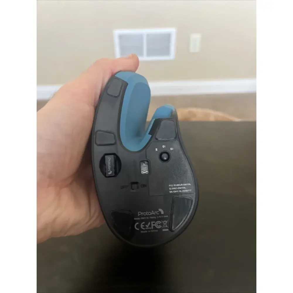 ProtoArc Ergonomic Vertical Mouse Rechargeable Multi-Device, Black